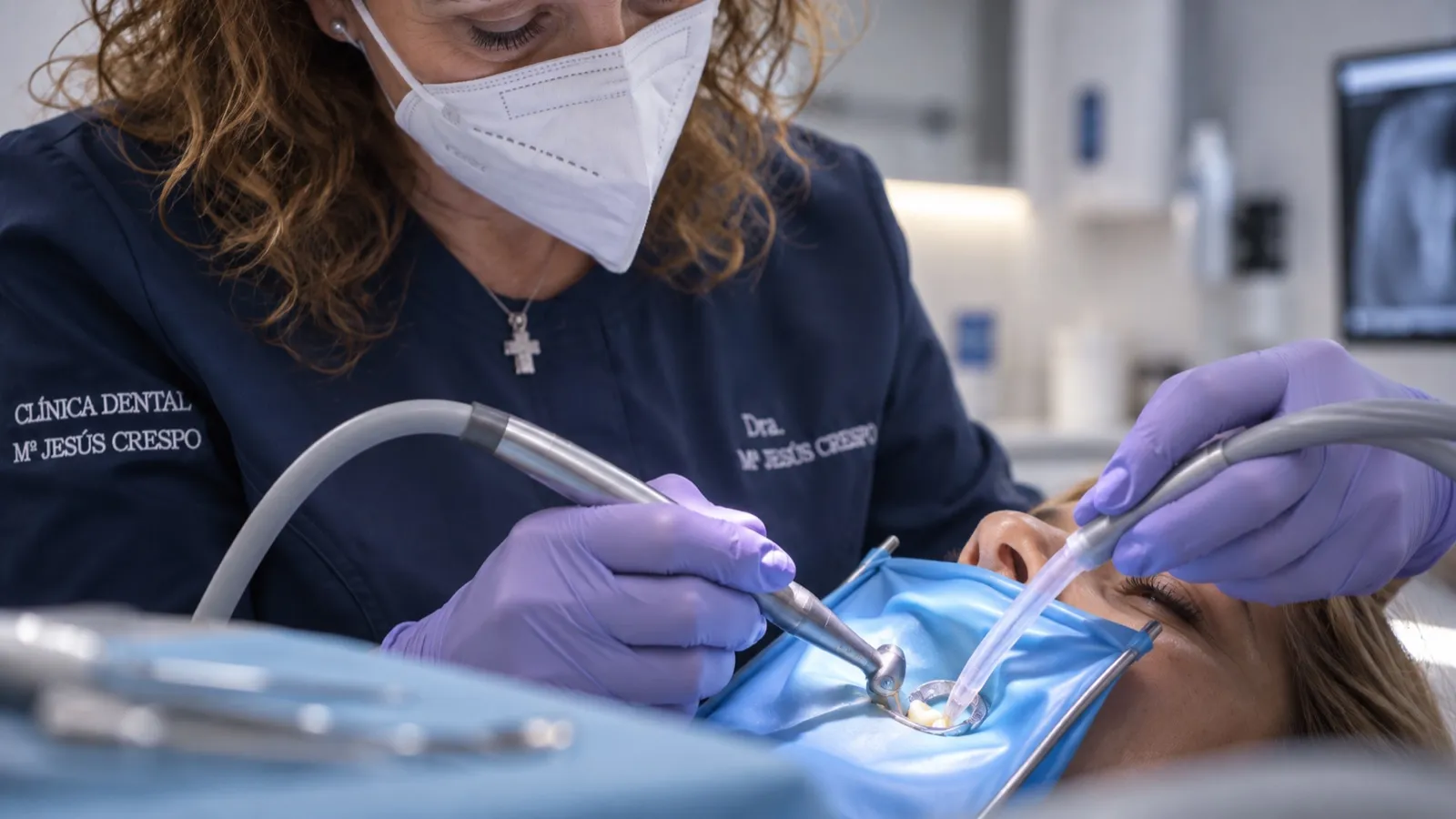 Cirugía e implantes en la Clínica Dental Dra. Mª Jesús Crespo